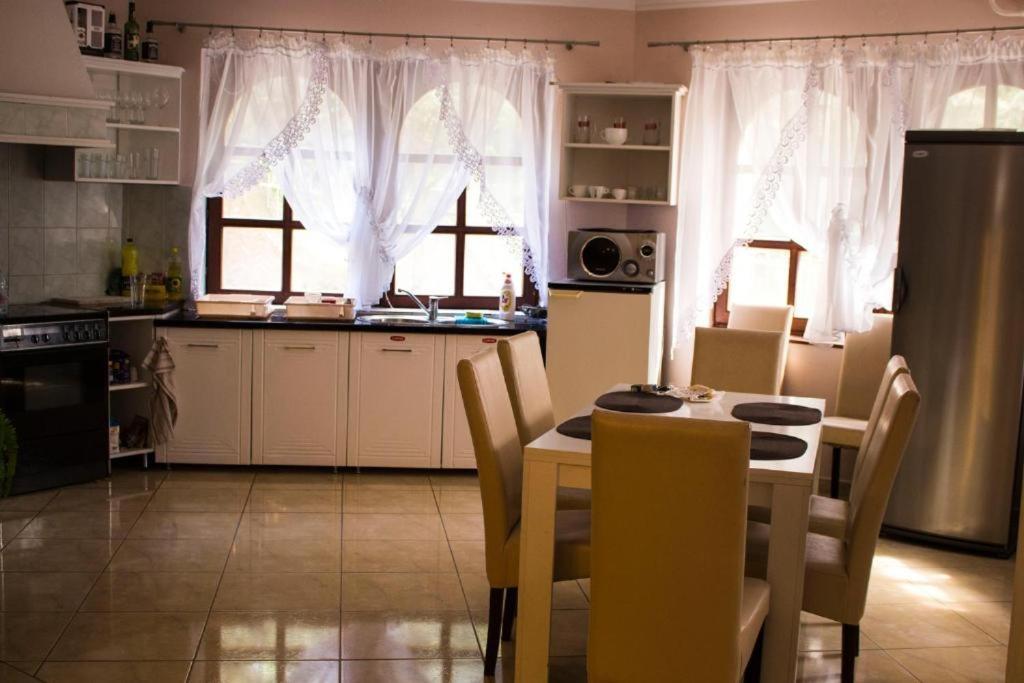 فندق ميسكولكفي  Brassoi Vendeghaz المظهر الخارجي الصورة