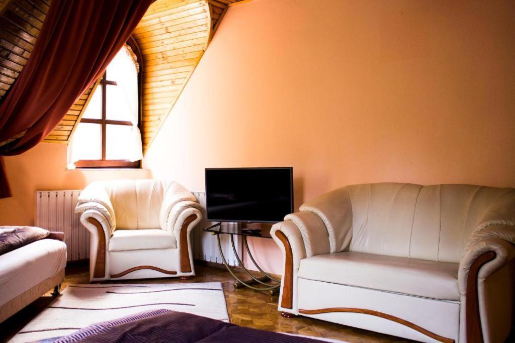 فندق ميسكولكفي  Brassoi Vendeghaz المظهر الخارجي الصورة